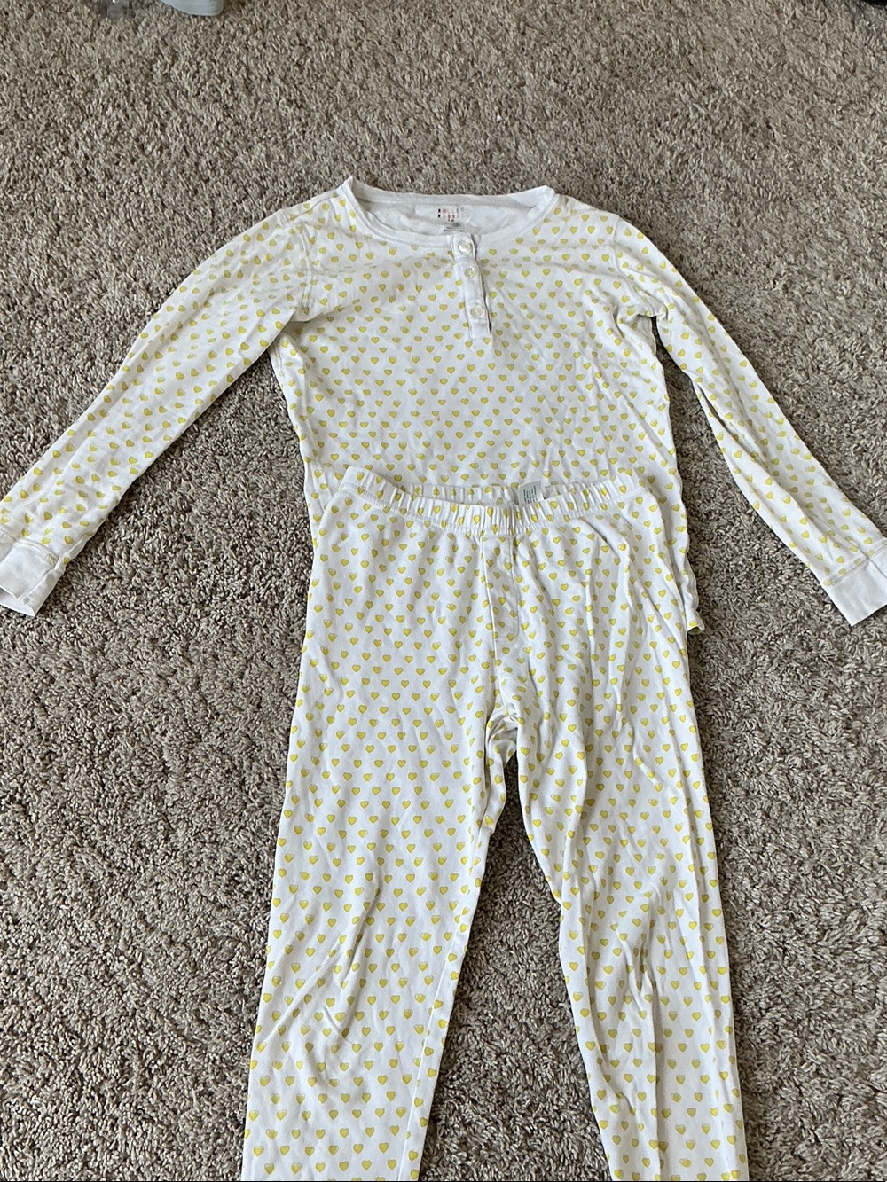Roller Rabbit Kids White Pajama Set with Yellow Heart Print